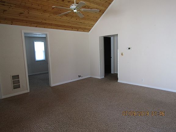 2nd image of 2406 Steiner Ave