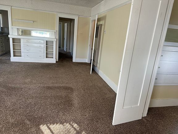 5th image of 3815 E 4th St #3817