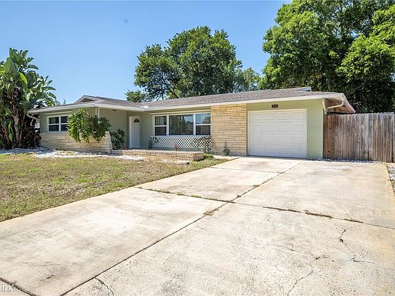 4th image of 534 Hillcrest Dr