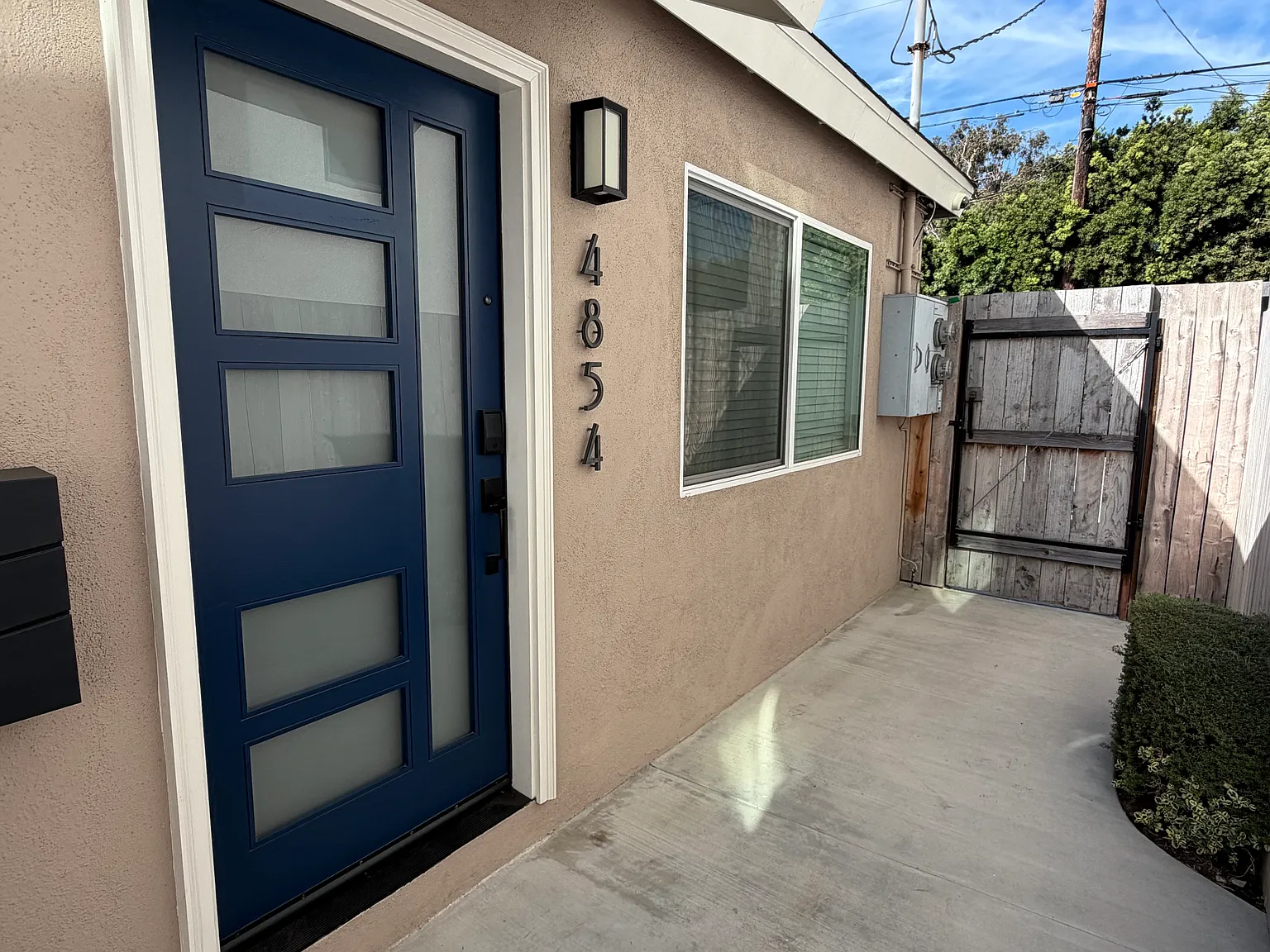 1 bed, 570 sqft, $3,400 — Photo 2