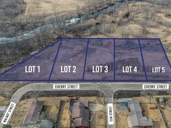 3 Marian Ln #1, Hudson, IA 50643