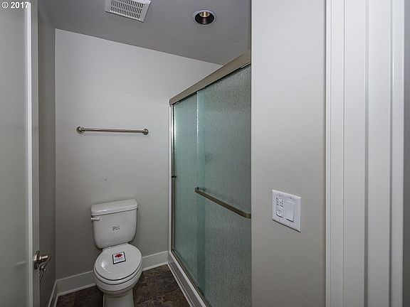 3rd image of 6606 NE 71st Ave