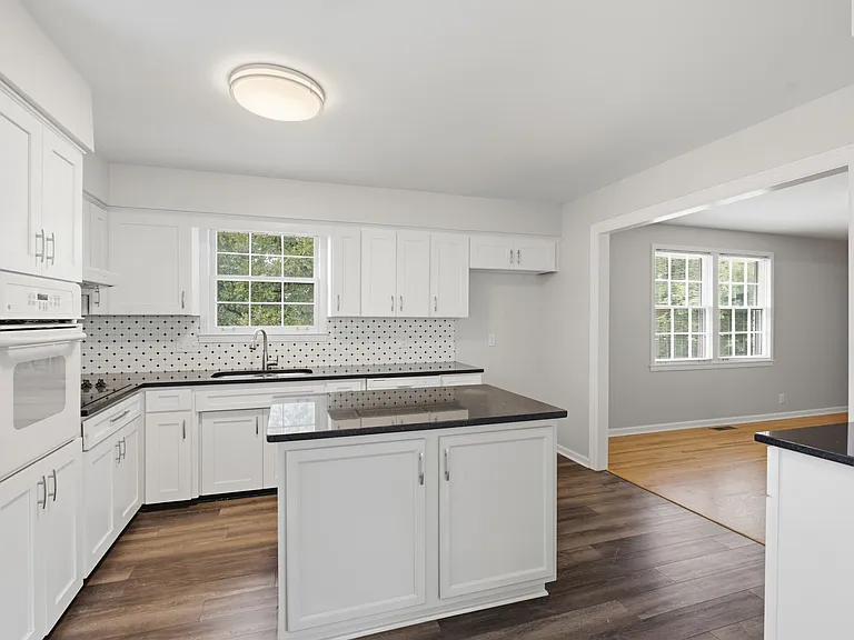 2614 Edge O Lake Dr — Photo 5