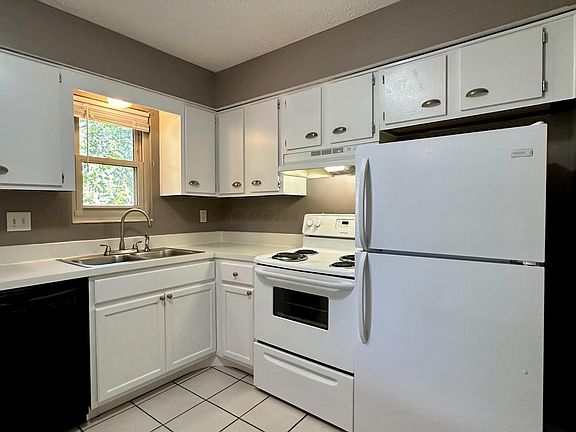4th image of 6952 Candlish Dr