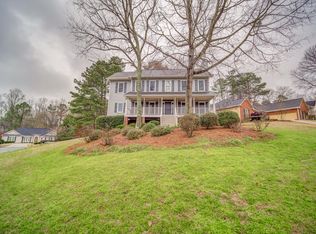 302 Jasmine Ct, Woodstock, GA 30189