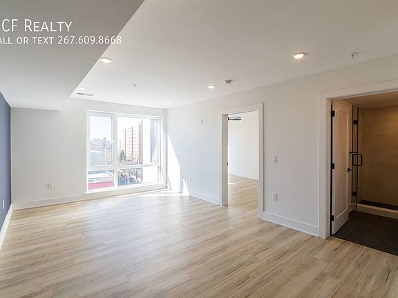4th image of 629 W Girard Ave