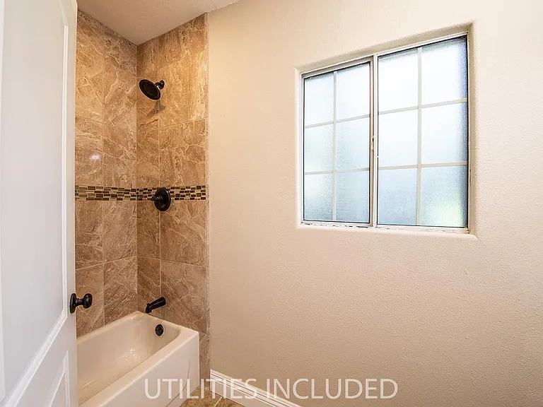 23853 Wildwood Ln #A — Photo 7