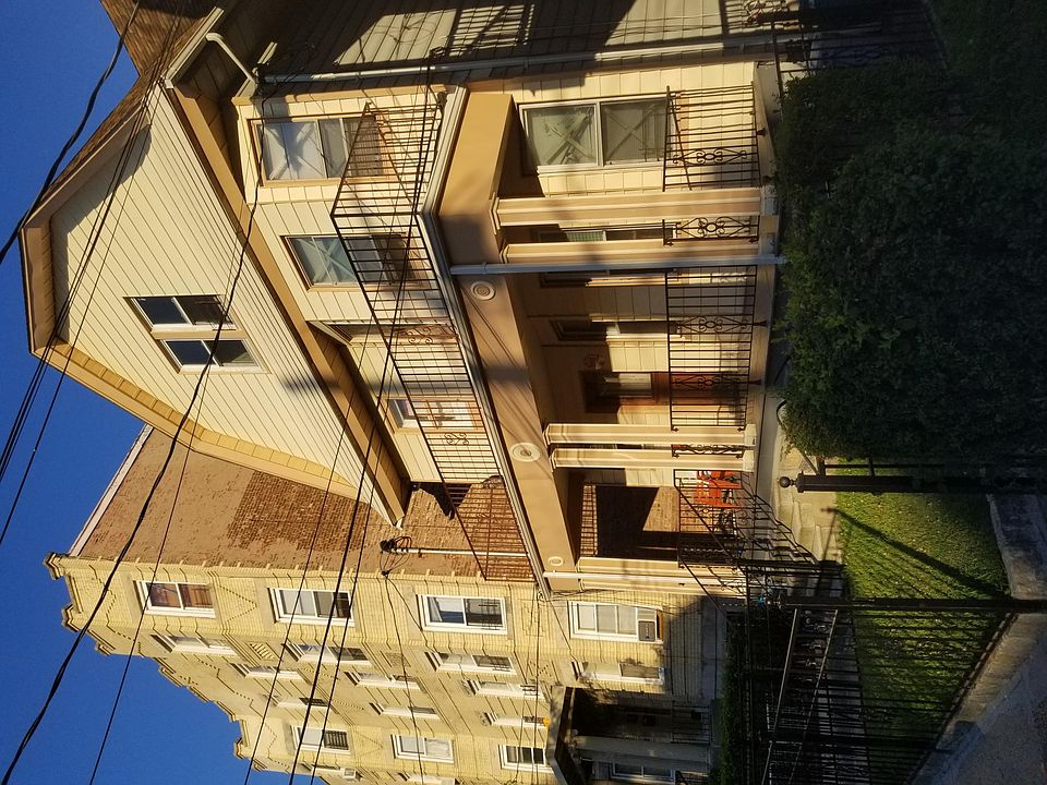 1st image of 24 Loudoun St #3