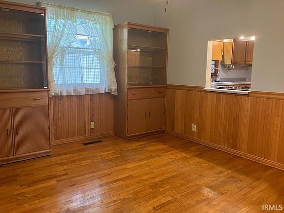 5th image of 1193 N Summit Dr
