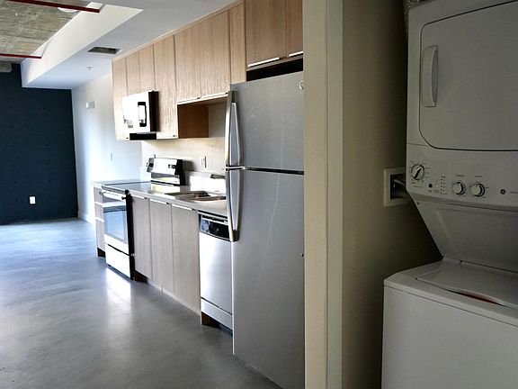4th image of 11246 Otsego St #111