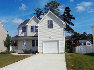 320 Meadows Dr, Galloway, NJ 08205