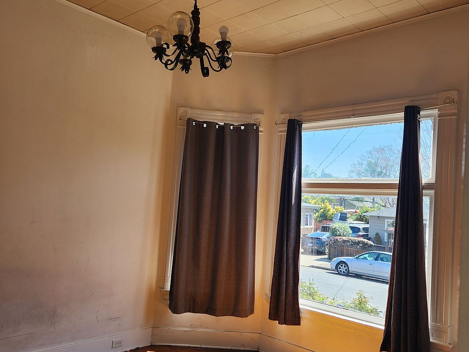 1st image of 523 Columbia Ave #1