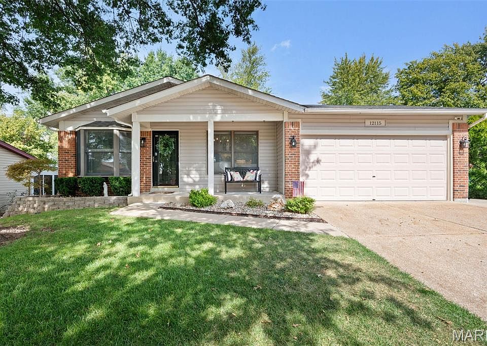 12115 Josephine Marie Dr, Maryland Heights, MO 63043 | Zillow