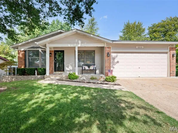 12115 Josephine Marie Dr, Maryland Heights, MO 63043