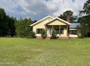 318 J Smith Rd, Mount Olive, MS 39119