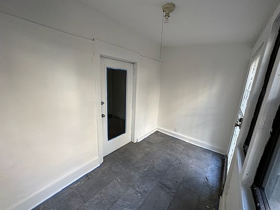 3rd image of 259 W 70th St #1A