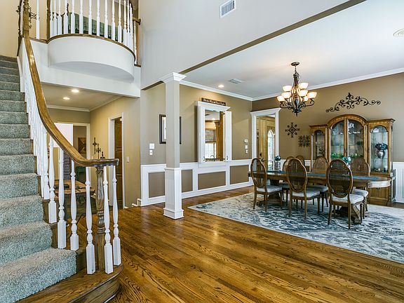 4th image of 7602 Leesburg Dr