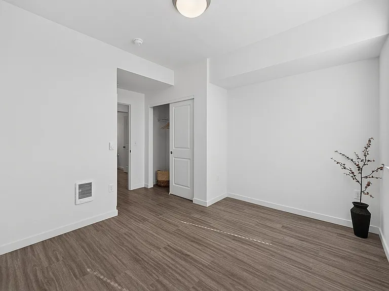 Pacific Ridge Apartments — Photo 22