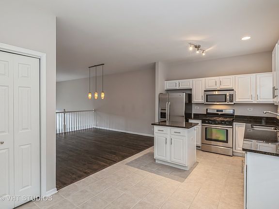 5th image of 1112 Des Plaines Ave Unit C