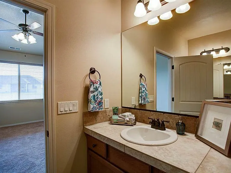 Bramasole Dr — Photo 16