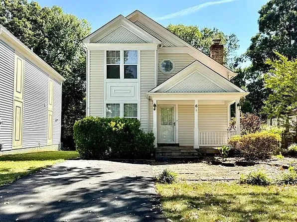 6 Oakdale Ct, Sterling, VA 20165