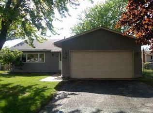 8025 Idaho Cir N, Brooklyn Park, MN 55445