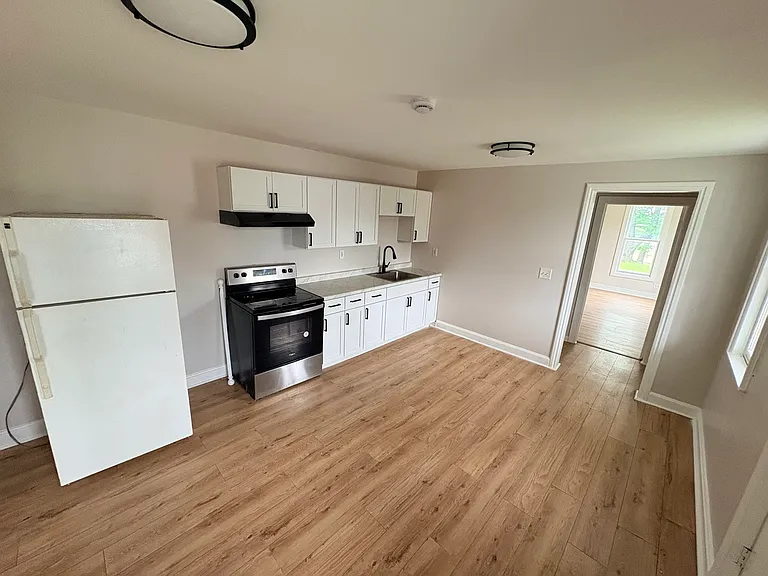 86 N 4th St #3 — Photo 2