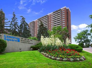 270 Scarlett Rd #804, Toronto, ON M6N4X7