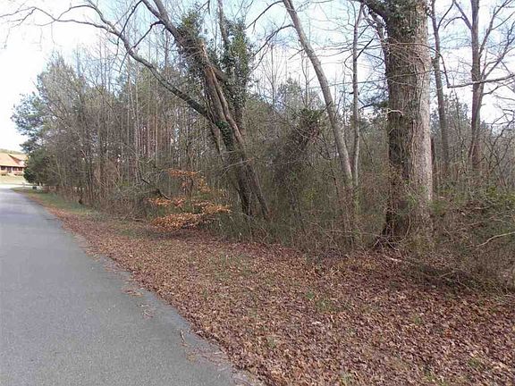5th image of 104 Shady Ln