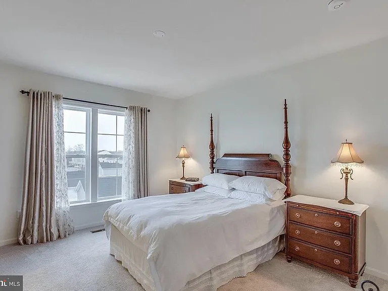 216 Apricot St — Photo 21