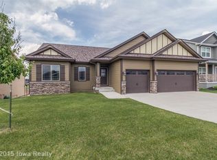 165 NE Fox Run Trl, Waukee, IA 50263