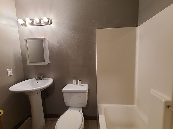 3rd image of 3308 Pakenham Dr