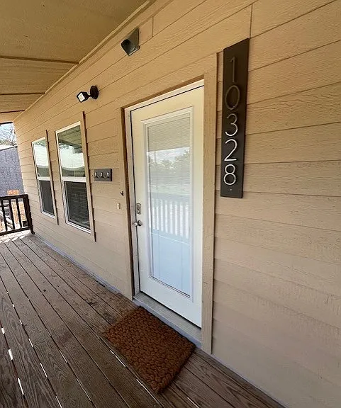 10328 N Dowling Rd — Photo 1