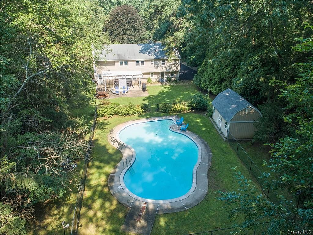 4 Robin Hood Road, Montebello, NY 10901 Zillow
