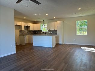 210 Heatherbrook, Somerville, TX 77879