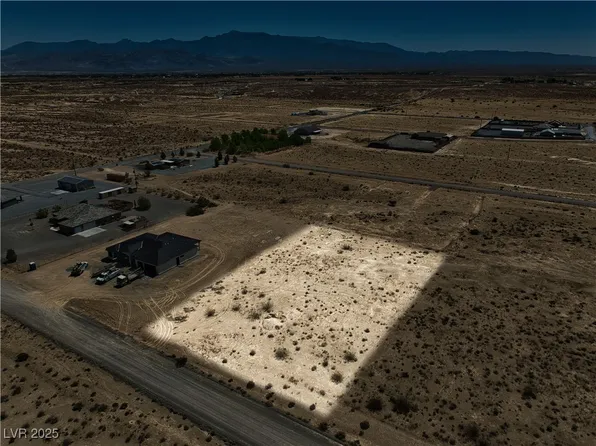 9121 S Raymond St, Pahrump, NV 89048