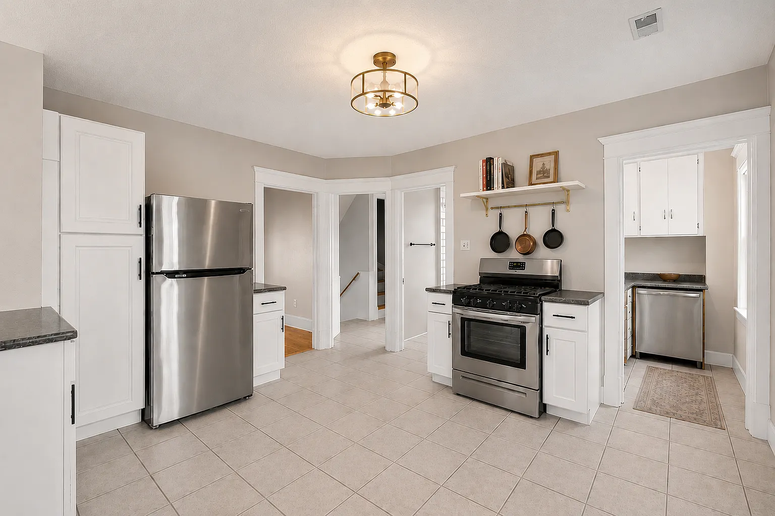 1539 Washington St NE — Photo 2