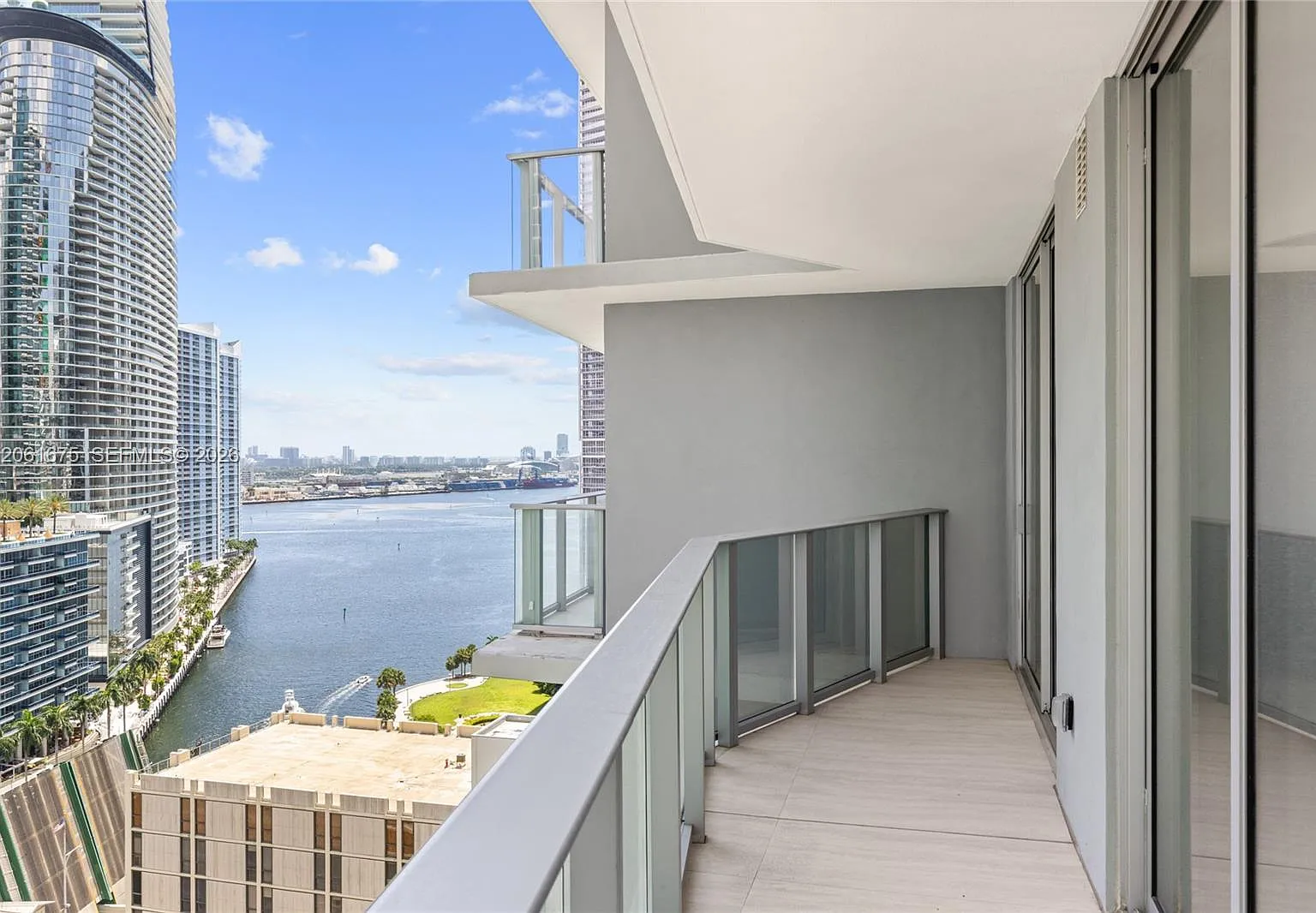 Viceroy Residences — Photo 1