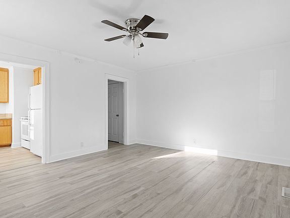 4th image of 708 Woodmont Blvd