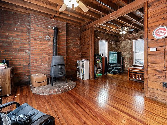 5th image of 869 Delaware Ave