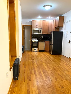 Rented by Waverly Realty Associates | media 5