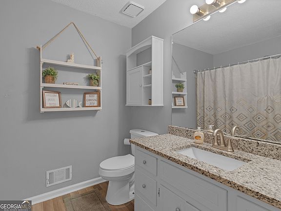 4th image of 118 Bradford Pl
