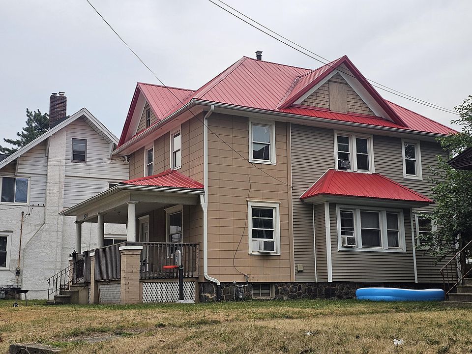 2nd image of 524 Capital Ave NE