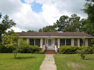2750 N Fontainebleau Dr, Mobile, AL 36606