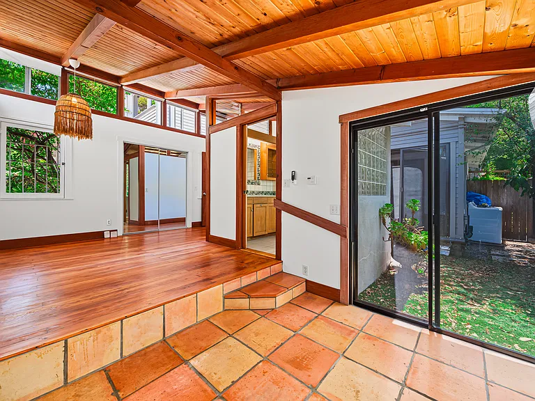 430 Altair Pl — Photo 32