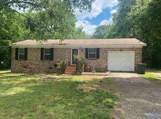6211 Pamela Dr NW, Huntsville, AL 35806
