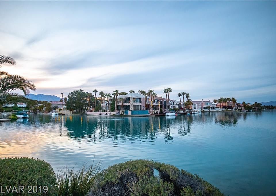 1st image of 3205 Coral Harbor Dr