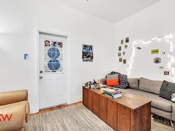4th image of 198 Meserole St APT 1F