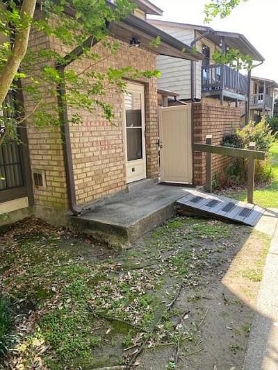 1st image of 2912 Manhattan Blvd #13