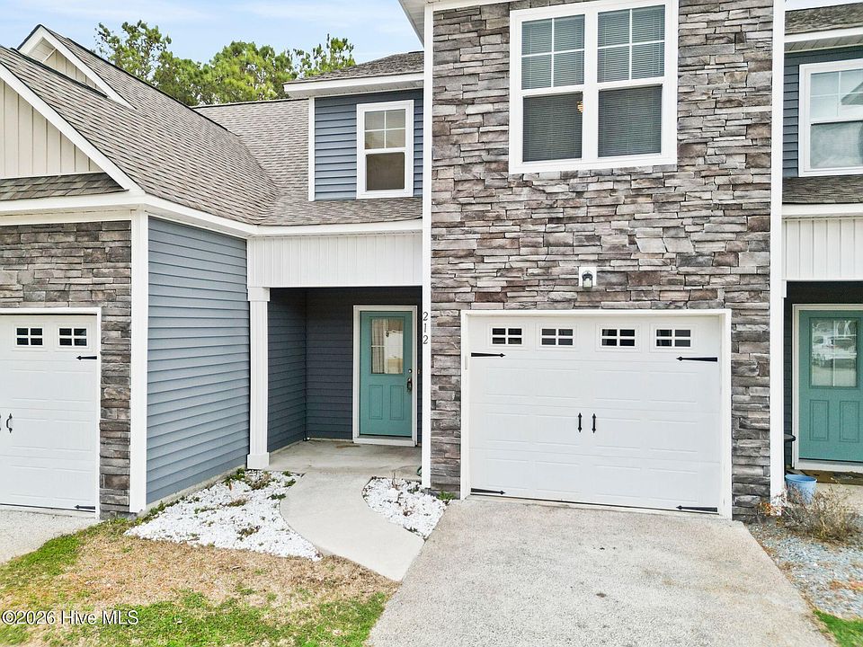1st image of 212 N Stingray Lane